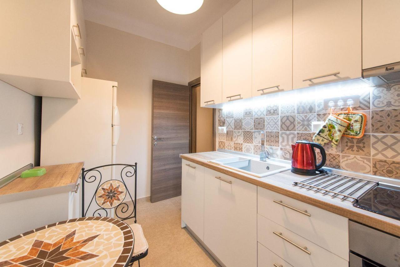 Apricot By Halu! Cozy Apt Next To Agia Sophia Metro Station Thessalonique Extérieur photo